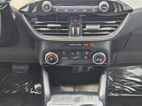 Used 2021 Ford Escape SE FWD image 25
