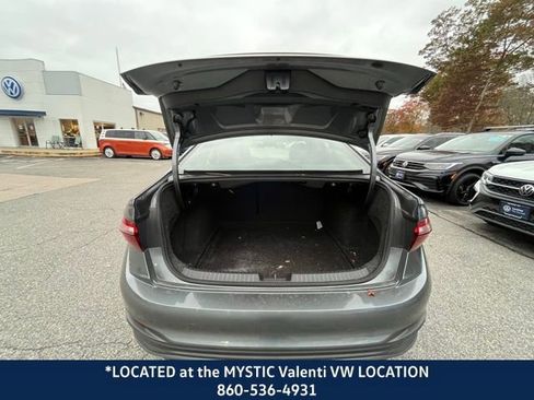Certified 2022 Volkswagen Jetta S image 17