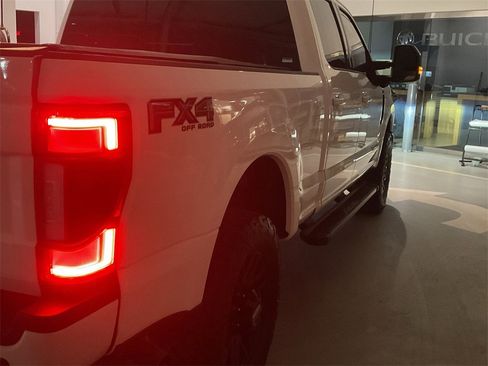 Used 2022 Ford F350 Lariat w/ Black Appearance Package image 2