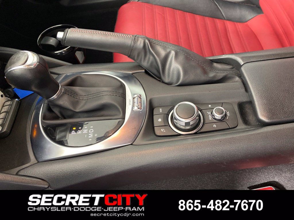 Used 2019 FIAT 124 Spider Abarth w/ Navigation & Sound Group RWD image 24