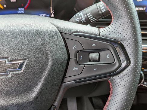 Used 2025 Chevrolet Trax RS w/ Driver Confidence Package FWD image 19