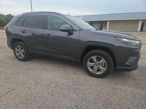 Used 2023 Toyota RAV4 XLE w/ Convenience Package FWD image 13