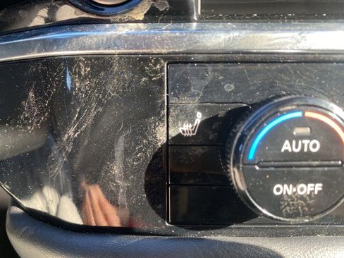 Used 2022 Nissan Pathfinder SL image 26