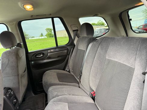Used 2009 GMC Envoy SLE w/ Sun And Sound Package AWD/4WD image 22
