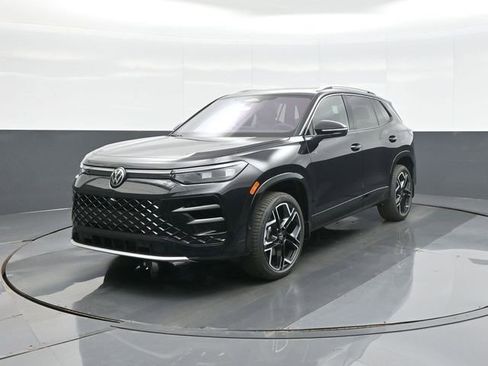 New 2026 Volkswagen Tiguan SEL R-Line AWD/4WD image 3