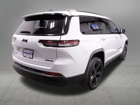 Used 2023 Jeep Grand Cherokee L Limited w/ Black Appearance Package image 5