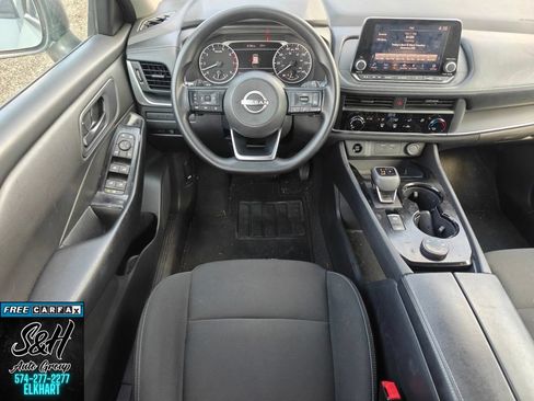 Used 2024 Nissan Rogue S AWD/4WD image 4