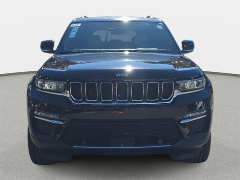 New 2025 Jeep Grand Cherokee Limited image 2