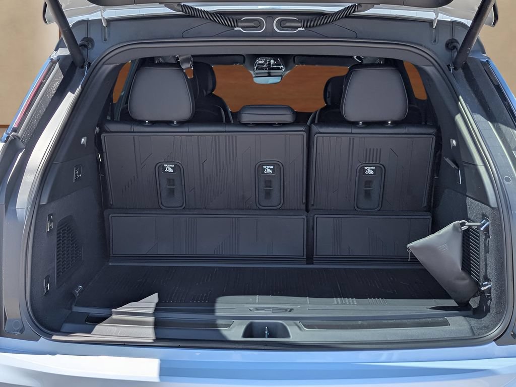 New 2026 Cadillac Escalade IQ Sport 1 w/ LPO, Floor Liner Package AWD/4WD image 6