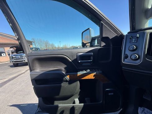 Used 2017 Chevrolet Silverado 2500 High Country w/ Duramax Plus Package image 18