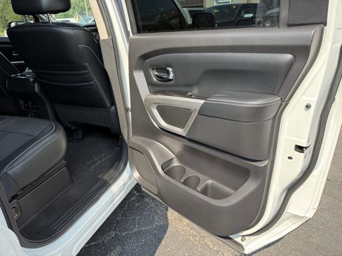 Used 2018 Nissan Titan PRO-4X image 25