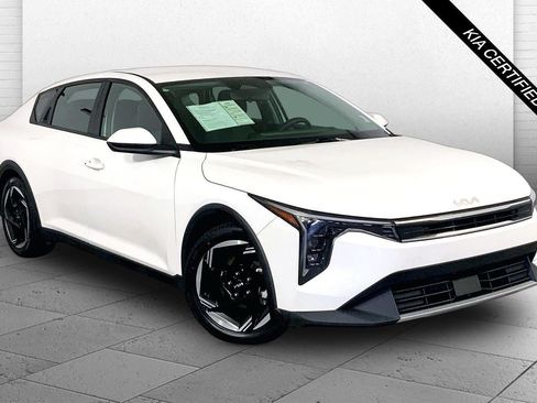 Certified 2025 Kia K4 EX FWD image 1