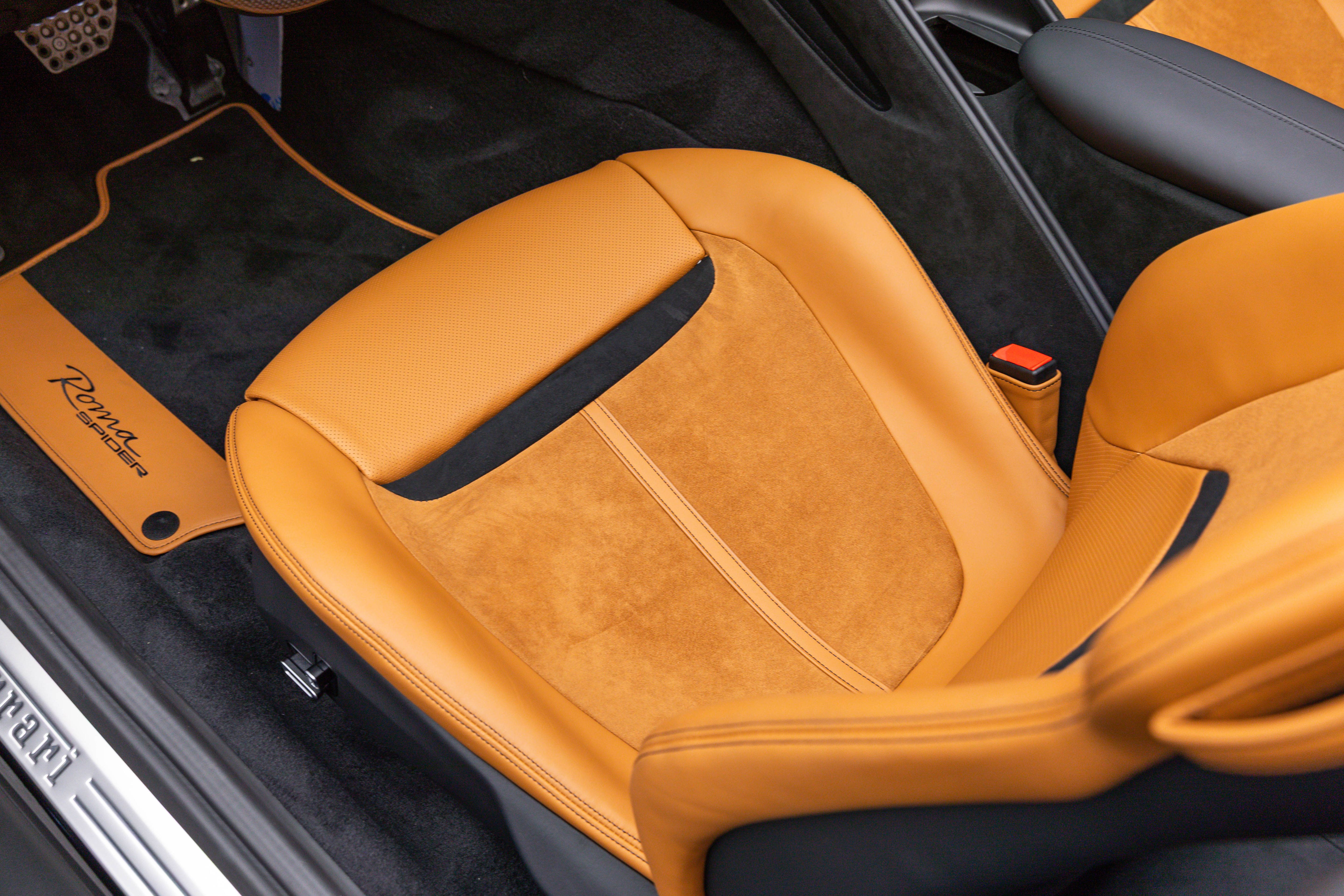 Certified 2026 Ferrari Roma Spider RWD image 18