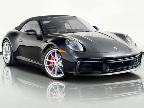 Used 2024 Porsche 911 Carrera S w/ Sport Package image 4