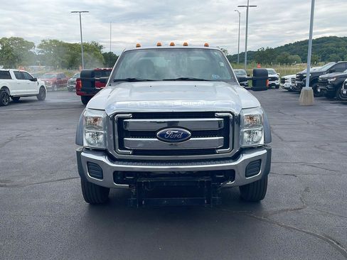 Used 2011 Ford F550 4x4 Crew Cab Super Duty w/ Payload Upgrade Pkg image 8