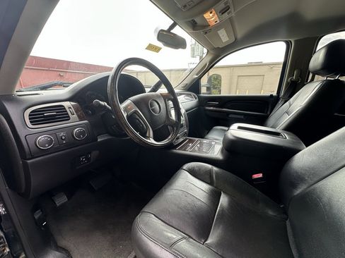 Used 2012 GMC Sierra 2500 Denali w/ Suspension Package, Off-Road image 13