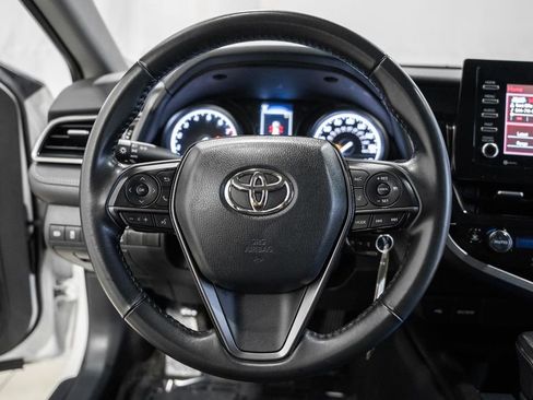 Used 2024 Toyota Camry SE image 25