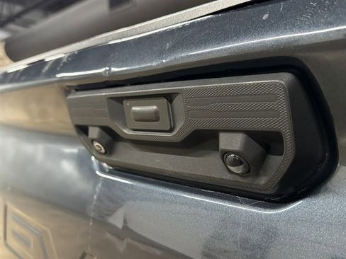 Used 2020 Chevrolet Silverado 2500 LTZ w/ LTZ Premium Package image 12