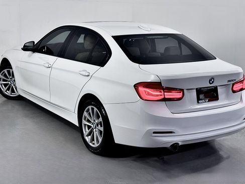 Used 2018 BMW 320i 320i Sedan image 12