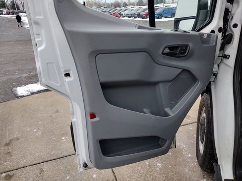 Used 2019 Ford Transit 150 130 Low Roof image 18
