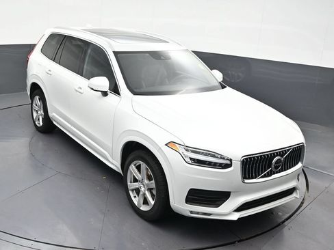 Used 2022 Volvo XC90 T5 Momentum FWD image 21