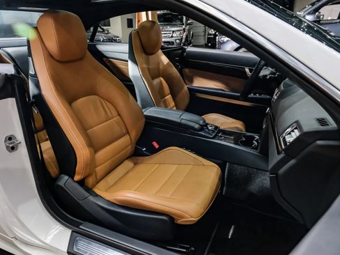 Used 2017 Mercedes-Benz E 400 4MATIC Coupe image 35
