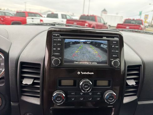 Used 2014 Nissan Titan SL w/ SL Moonroof Package image 28