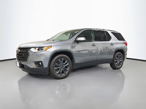 Used 2021 Chevrolet Traverse RS image 3