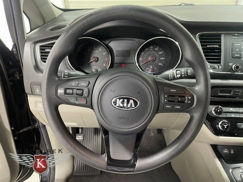 Used 2016 Kia Sedona LX w/ LX Convenience Package FWD image 15