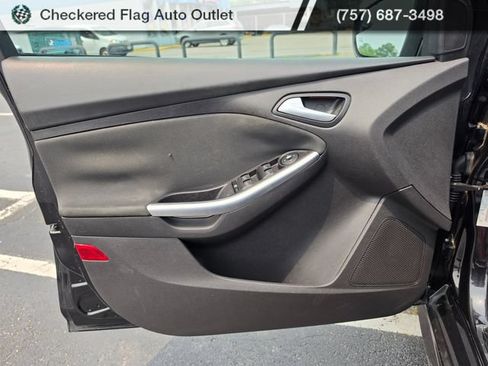 Used 2013 Ford Focus ST FWD image 21