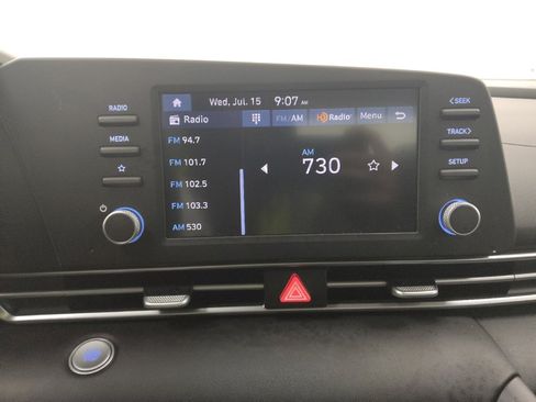 Used 2025 Hyundai Elantra Hybrid FWD image 25