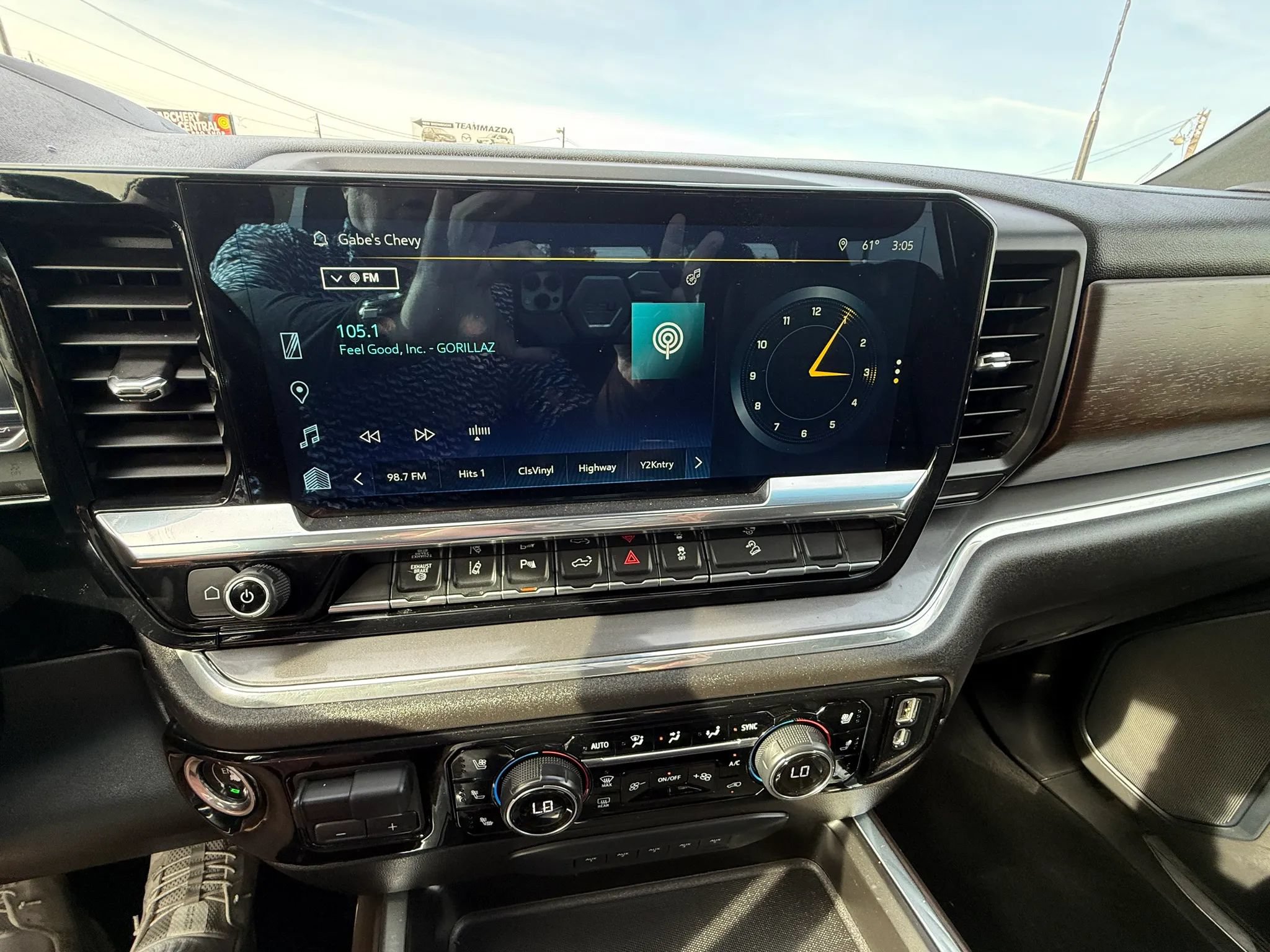 Used 2024 Chevrolet Silverado 3500 High Country w/ High Country Premium Package AWD/4WD image 12