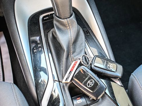 Used 2022 Toyota Corolla SE w/ Carpet Mat Package (TMS) image 12