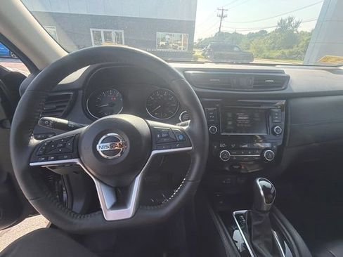 Used 2020 Nissan Rogue SL w/ Premium Package AWD/4WD image 10