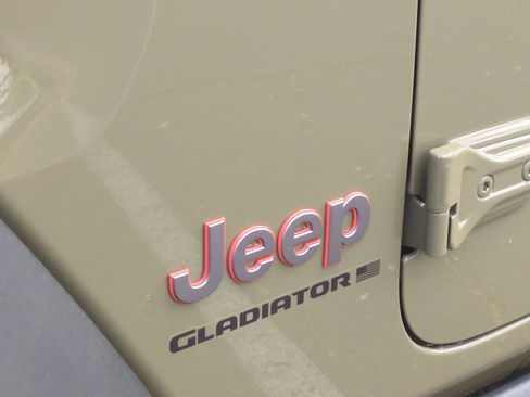 New 2026 Jeep Gladiator Mojave image 24