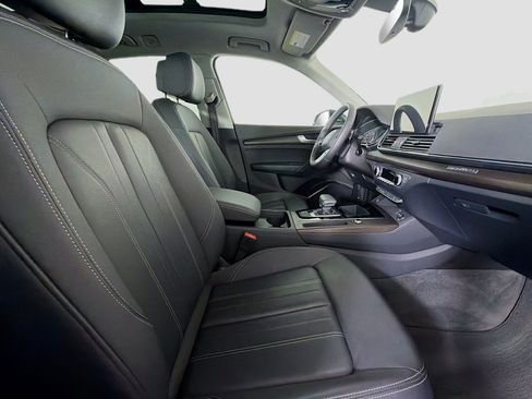 Used 2023 Audi Q5 2.0T Premium w/ Convenience Package AWD/4WD image 31