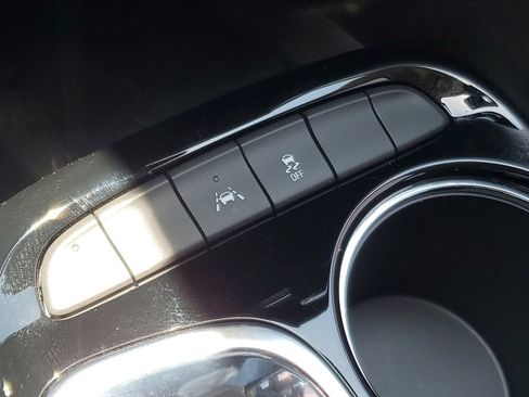 Used 2023 Buick Encore GX Select w/ Sport Touring Package FWD image 32