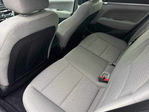 Used 2020 Hyundai Elantra Value Edition FWD image 14