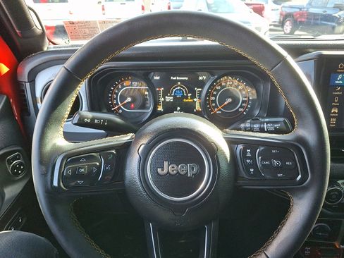 Used 2024 Jeep Wrangler Unlimited Sport image 18