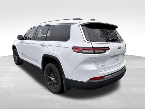 Used 2023 Jeep Grand Cherokee L Limited w/ Luxury Tech Group II AWD/4WD image 5
