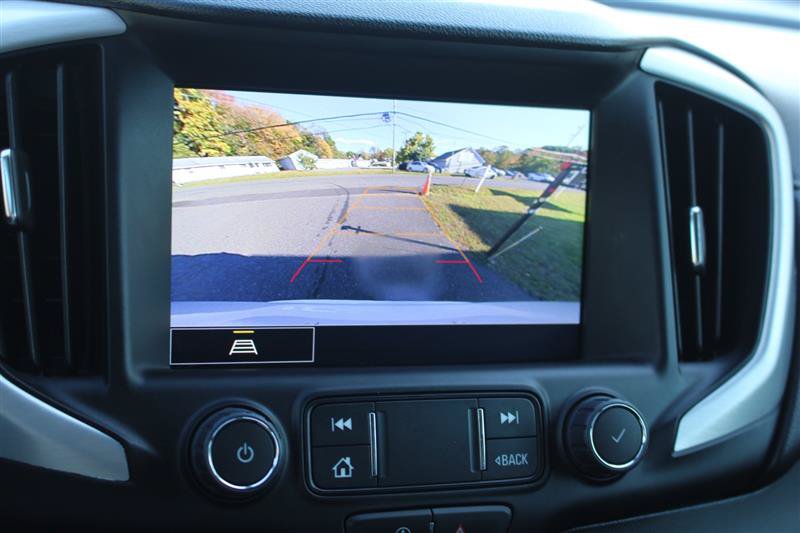 Used 2024 GMC Terrain SLT AWD/4WD image 18