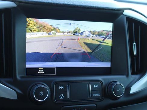 Used 2024 GMC Terrain SLT image 18