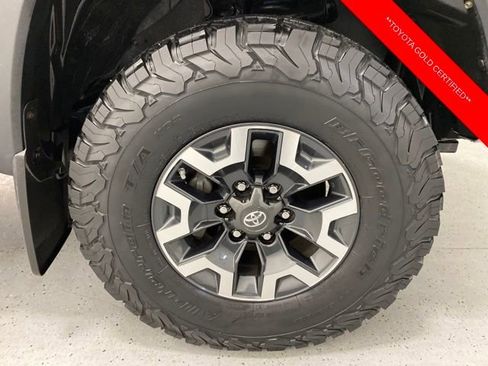 Used 2020 Toyota Tacoma TRD Off-Road image 6