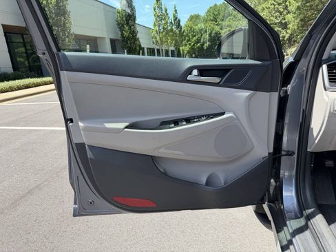 Used 2018 Hyundai Tucson Value w/ Cargo Package FWD image 10