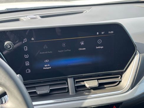 Used 2025 Chevrolet Trax LT w/ Driver Confidence Package image 26