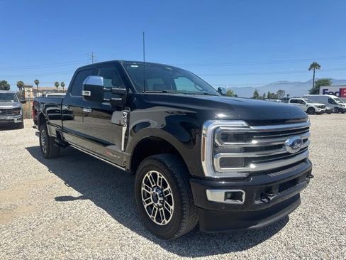 Used 2025 Ford F250 Platinum w/ Platinum Plus Package AWD/4WD image 4