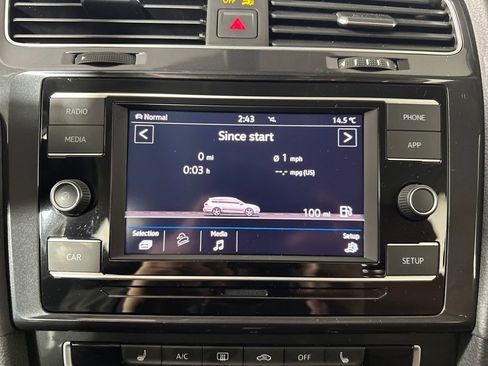 Used 2019 Volkswagen Golf Alltrack S image 19