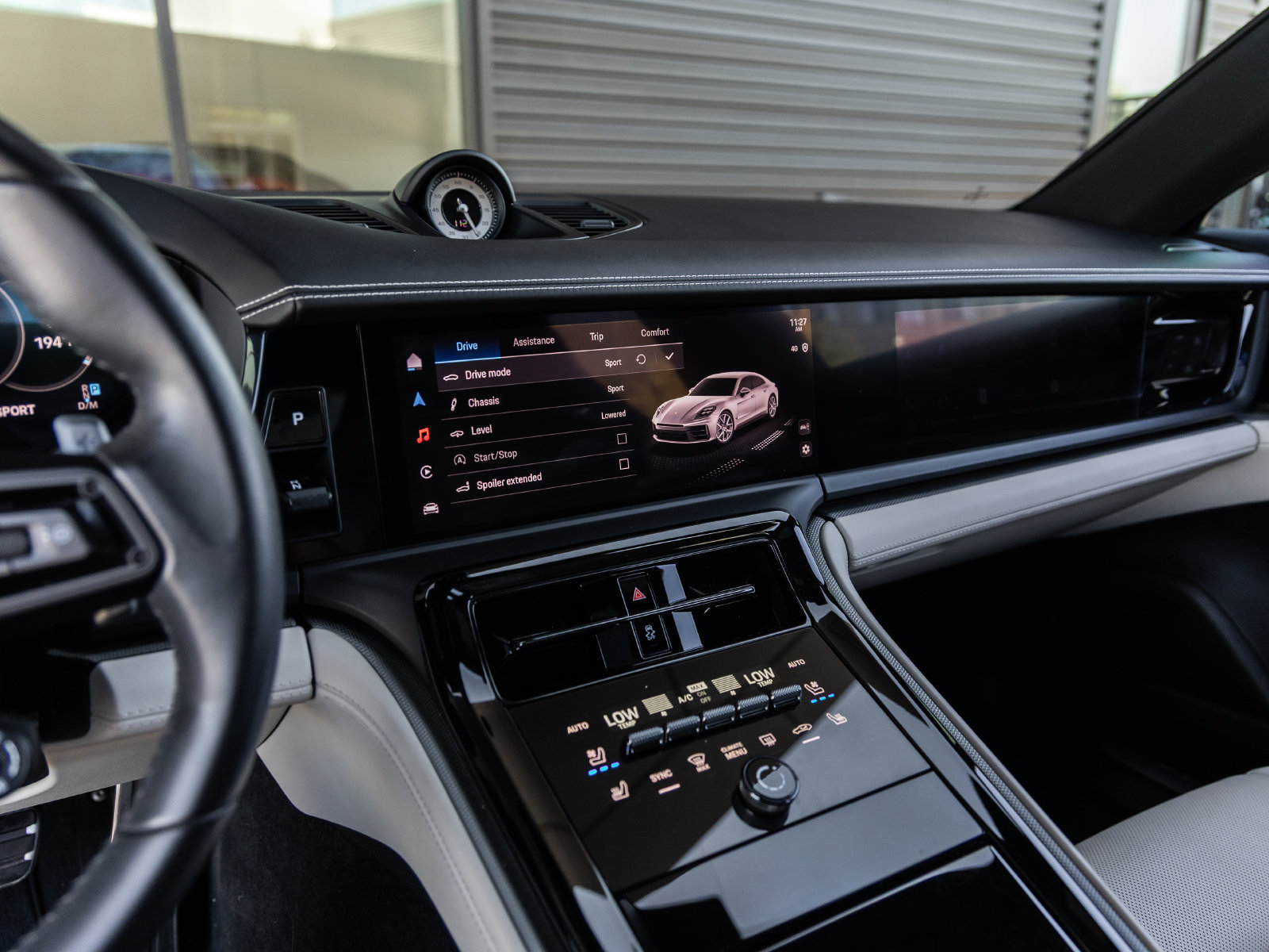 Certified 2024 Porsche Panamera RWD image 29