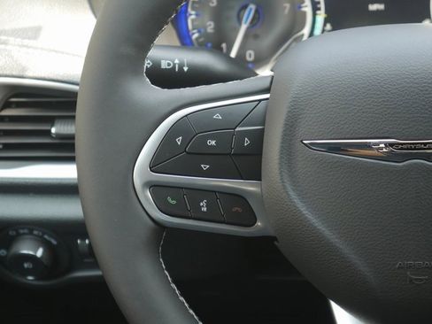 New 2026 Chrysler Pacifica Select image 20