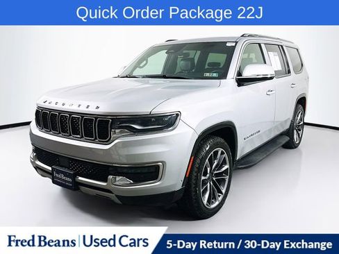 Used 2022 Jeep Wagoneer Series II w/ Premium Group I image 3